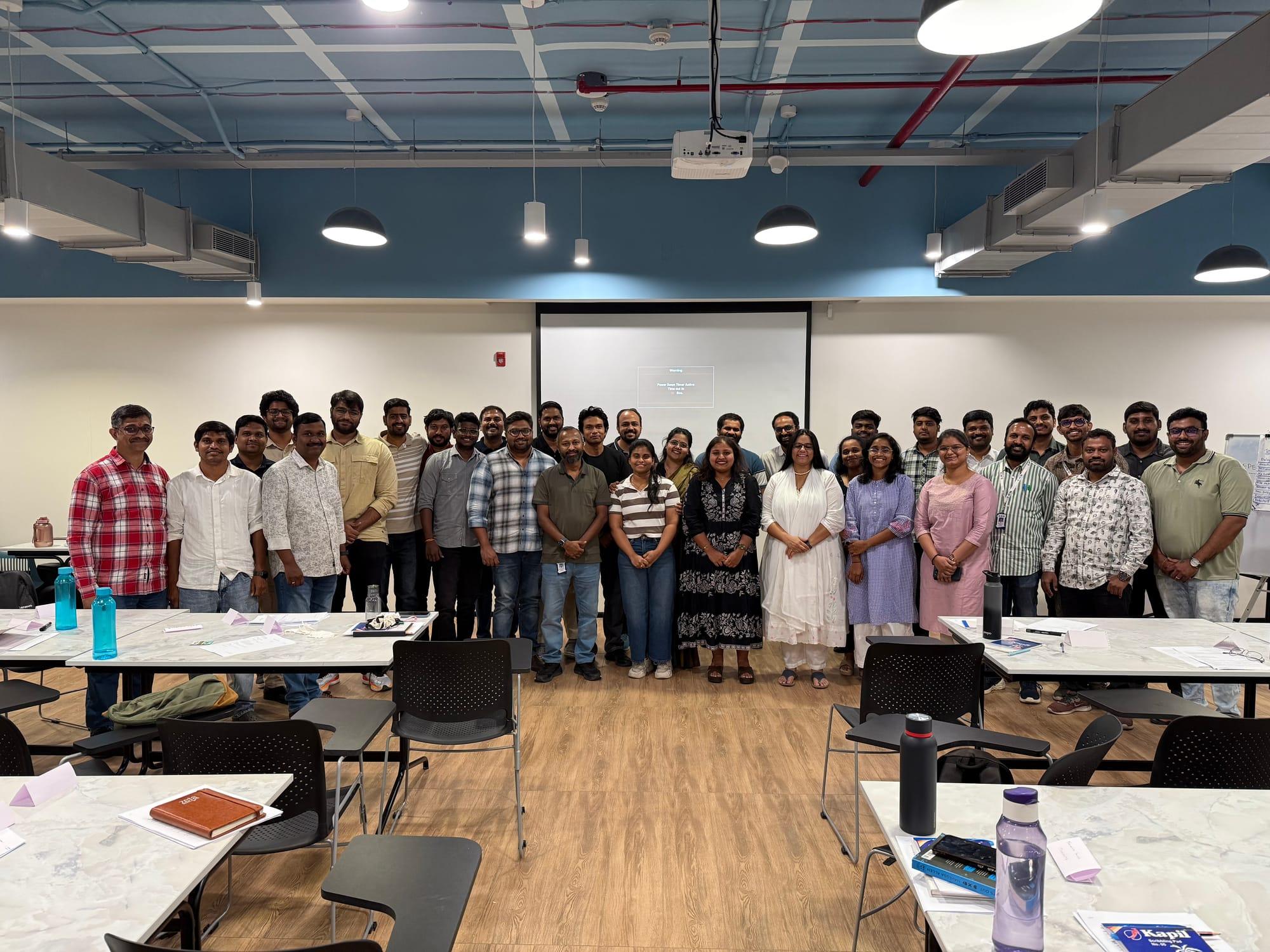 Workshop participants and facilitators together after a Concordia session